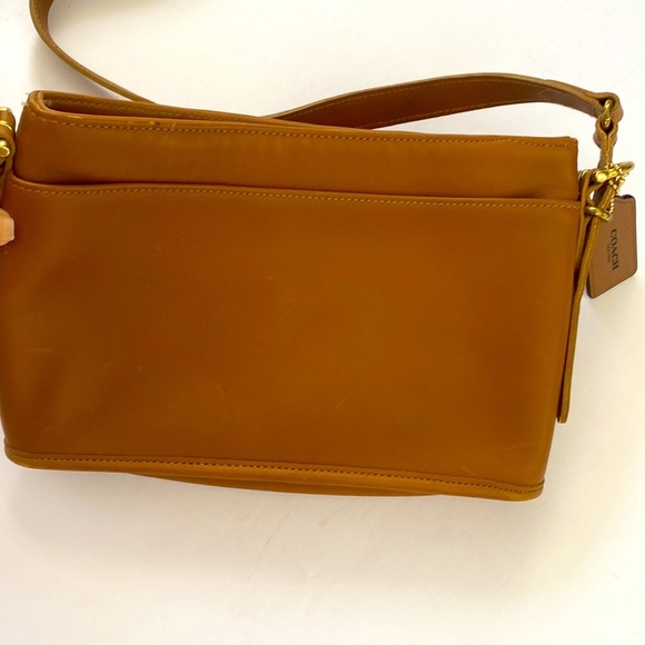 Coach Vintage #9802 Rare Equestrian Bag Tan and Brass Hardware - Picture 3 of 5